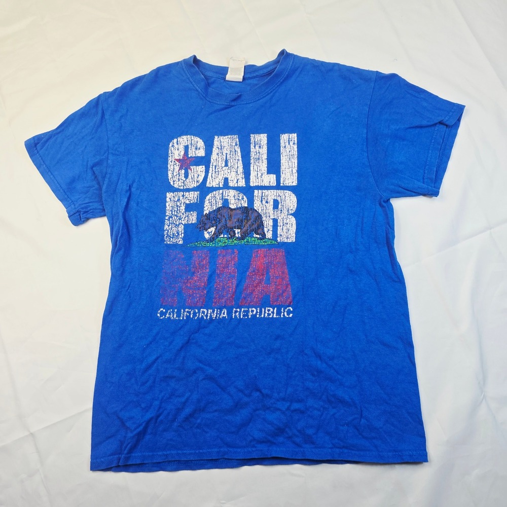 Gildan Men's California Republic Graphic T-Shirt Medium Blue Bear Tee A41